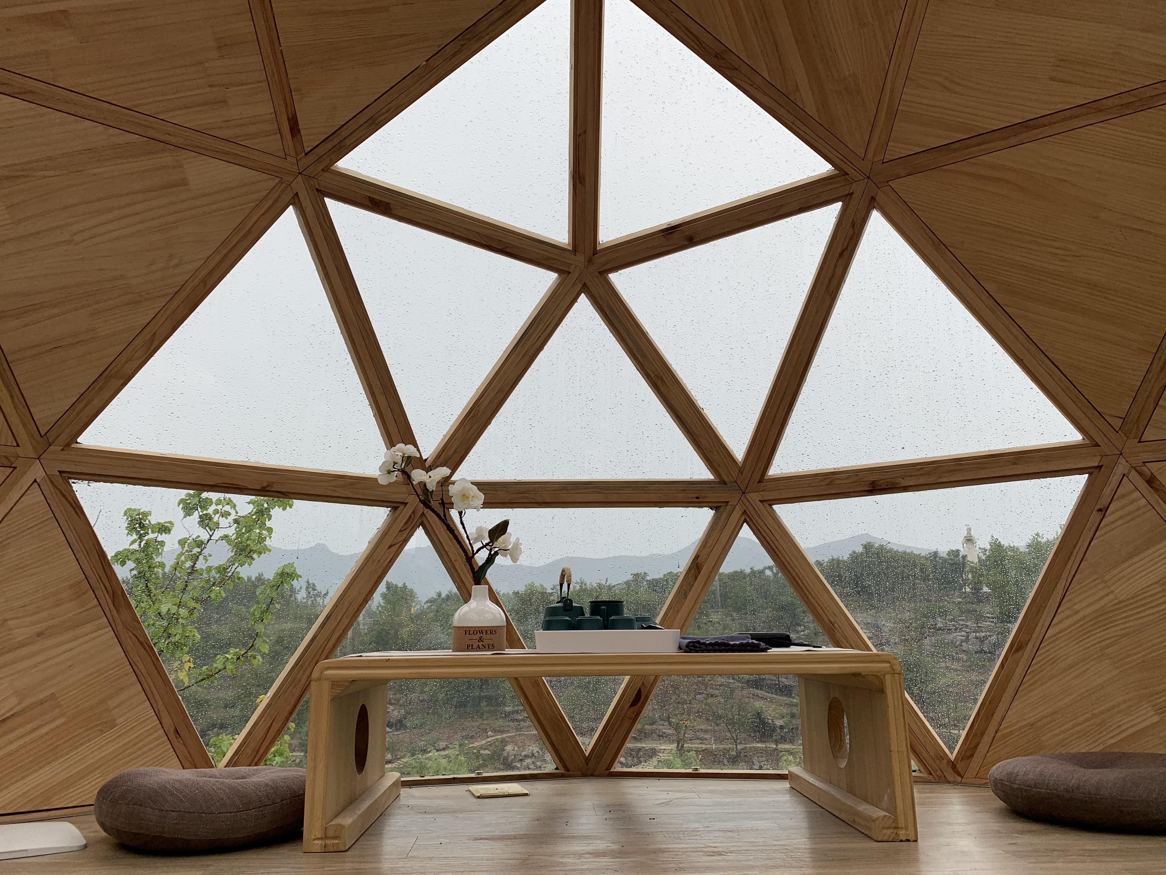 Double Deck Space Capsules bring futuristic living to dual-level layouts. Double Deck Space Capsules bring futuristic living to dual-level layouts.